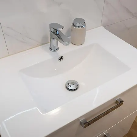 Apartment Skyline Luxe