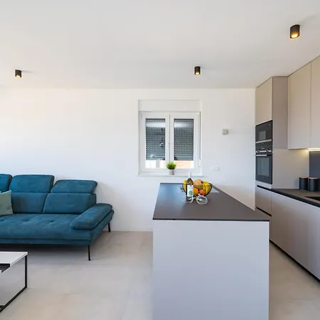 Apartment Skyline Luxe